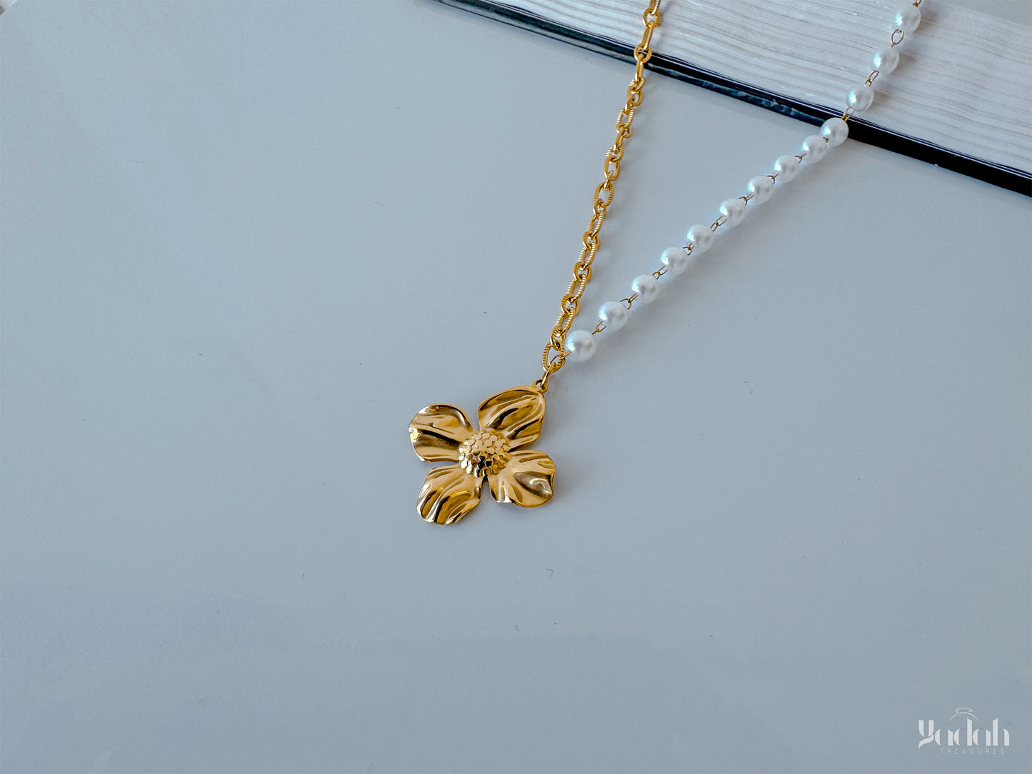 Florece Necklace