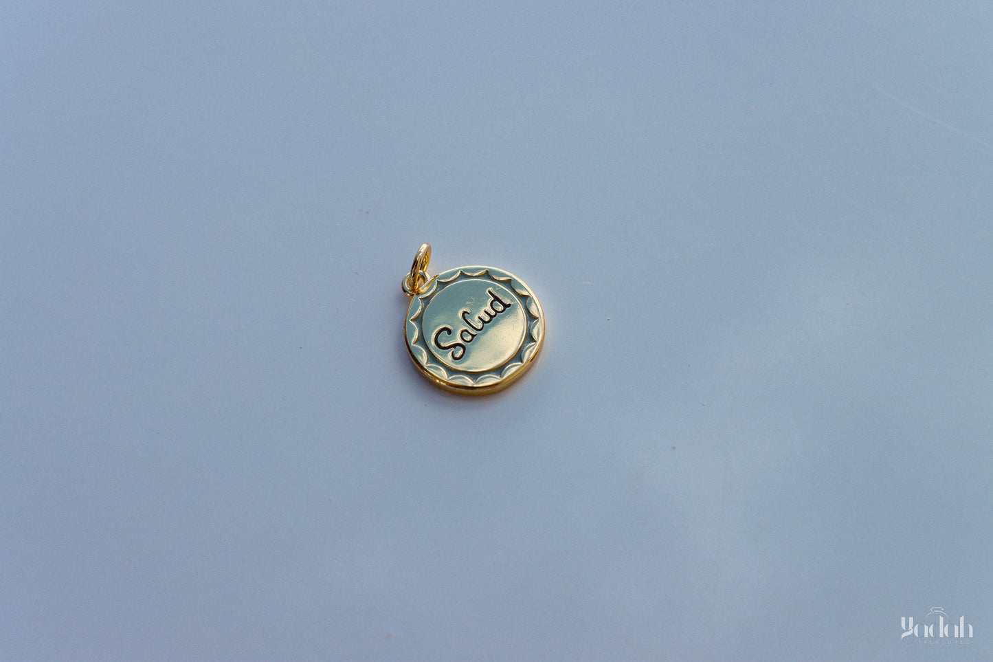Salud Charm