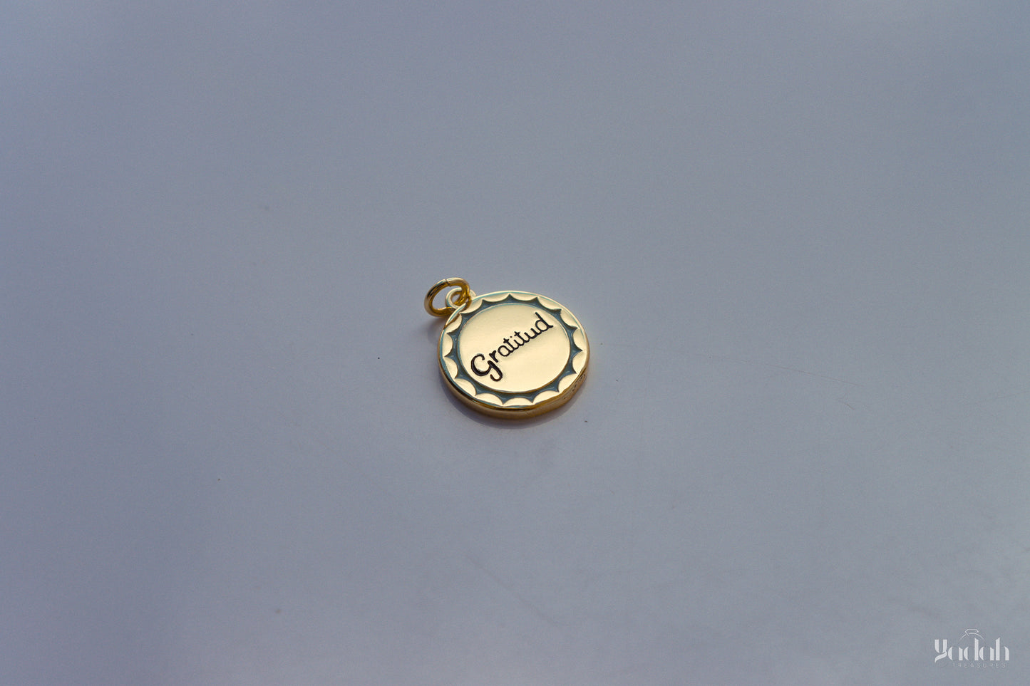 Gratitud Charm