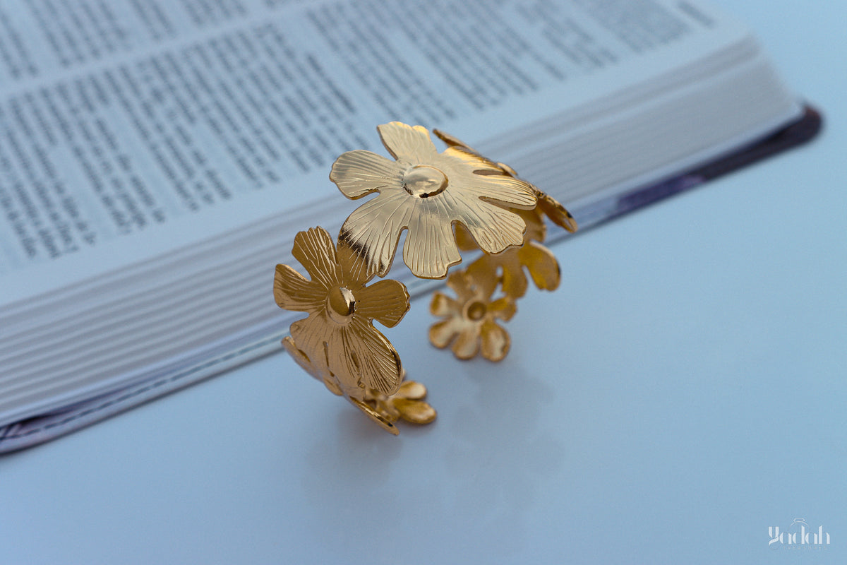 Crecer Bangle