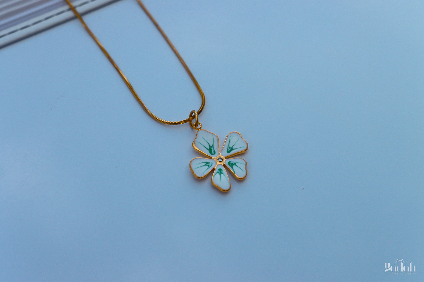 Raíz Necklace