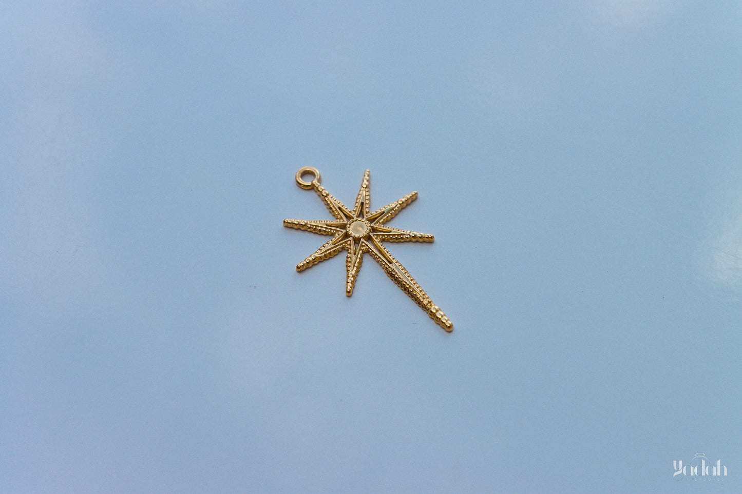 Estrella Radiante Charm