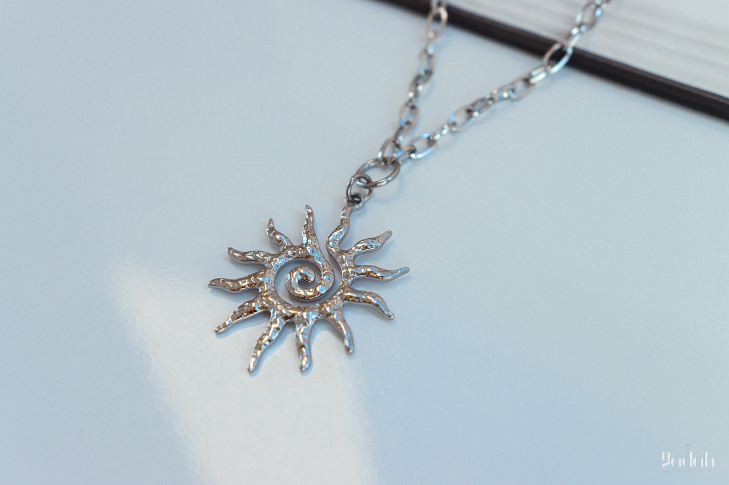 Luz de Amor Necklace